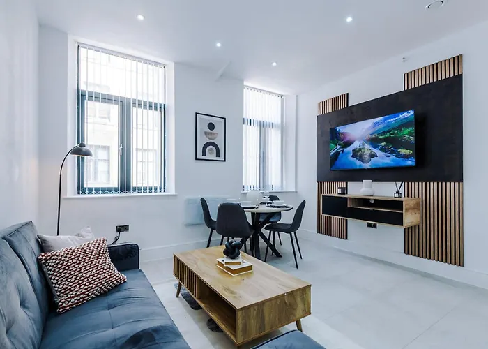 Luxury Modern Centre With Free Parking Apartment