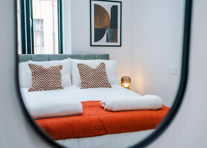 Luxury Modern Centre With Free Parking Bradford (West Yorkshire)