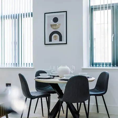 Luxury Modern Centre With Free Parking Bradford (West Yorkshire)